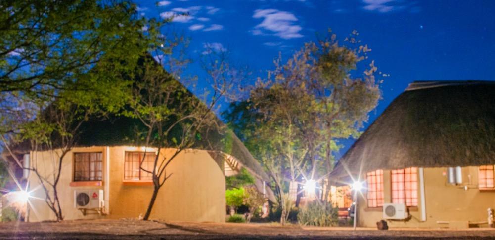 Lesoma Valley Lodge Касане Экстерьер фото