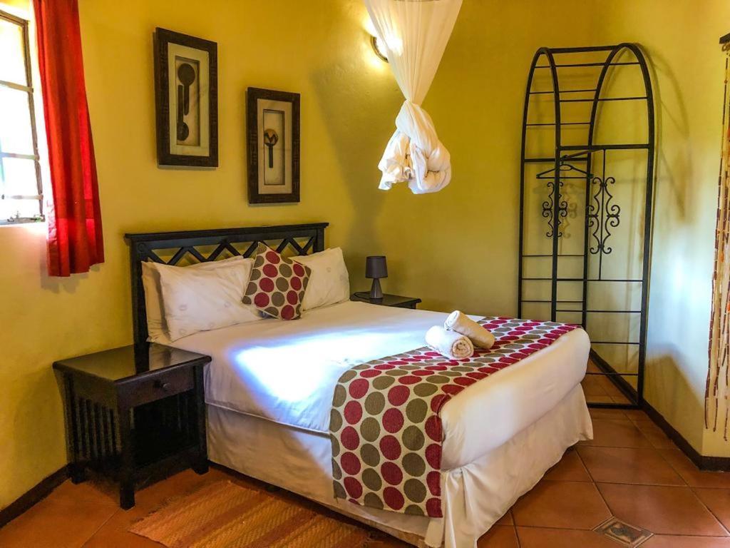 Lesoma Valley Lodge Касане Экстерьер фото